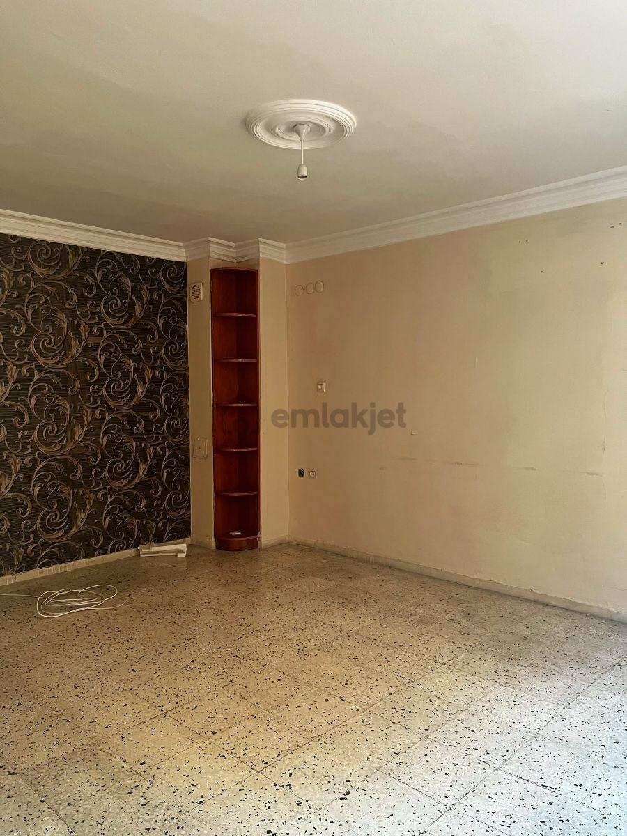 Hastaneler Kavşağı Civarı 2+1 Ara Kat Daire - 2