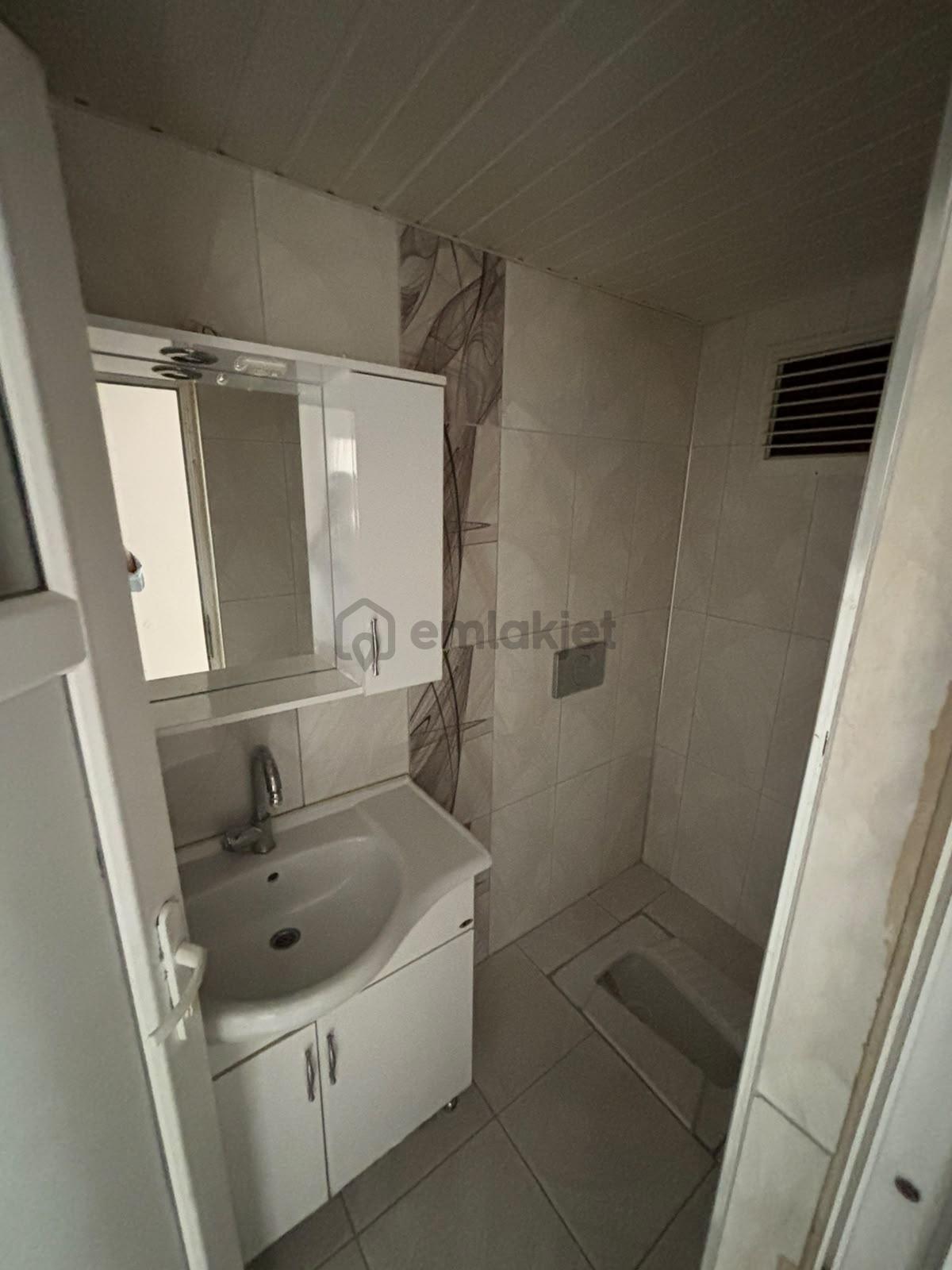 Usta Gayrimenkul'den Kiralık 2+1 Doğalgazlı Daire - 30