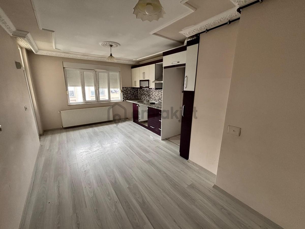 Usta Gayrimenkul'den Kiralık 2+1 Doğalgazlı Daire - 11