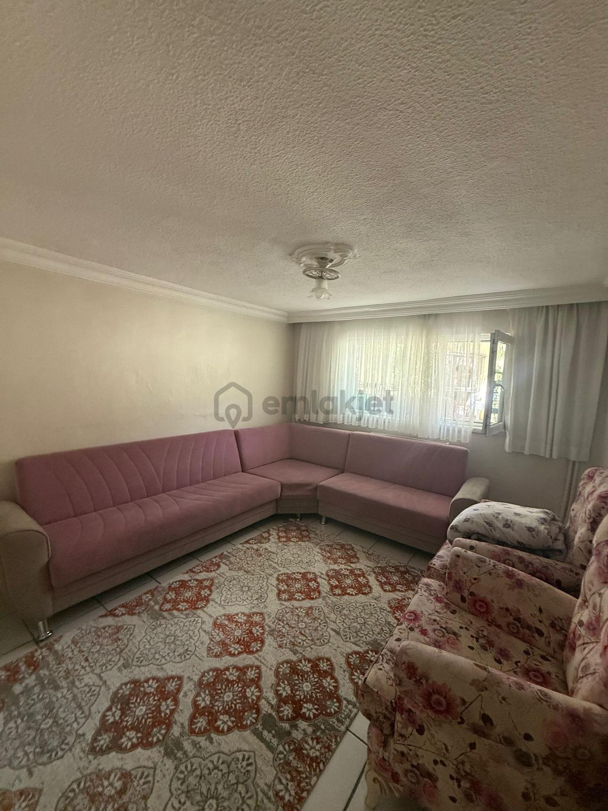 3 Katlı Müstakil Ev -katlar 85 M2 , Toplam 255 M2 + 100 M2 Bahçe - 28