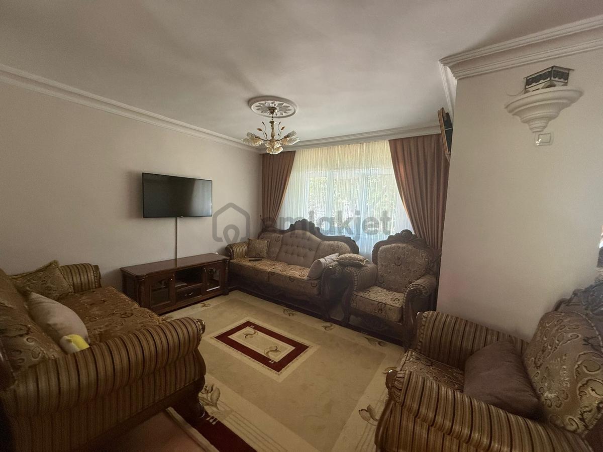 3 Katlı Müstakil Ev -katlar 85 M2 , Toplam 255 M2 + 100 M2 Bahçe - 35