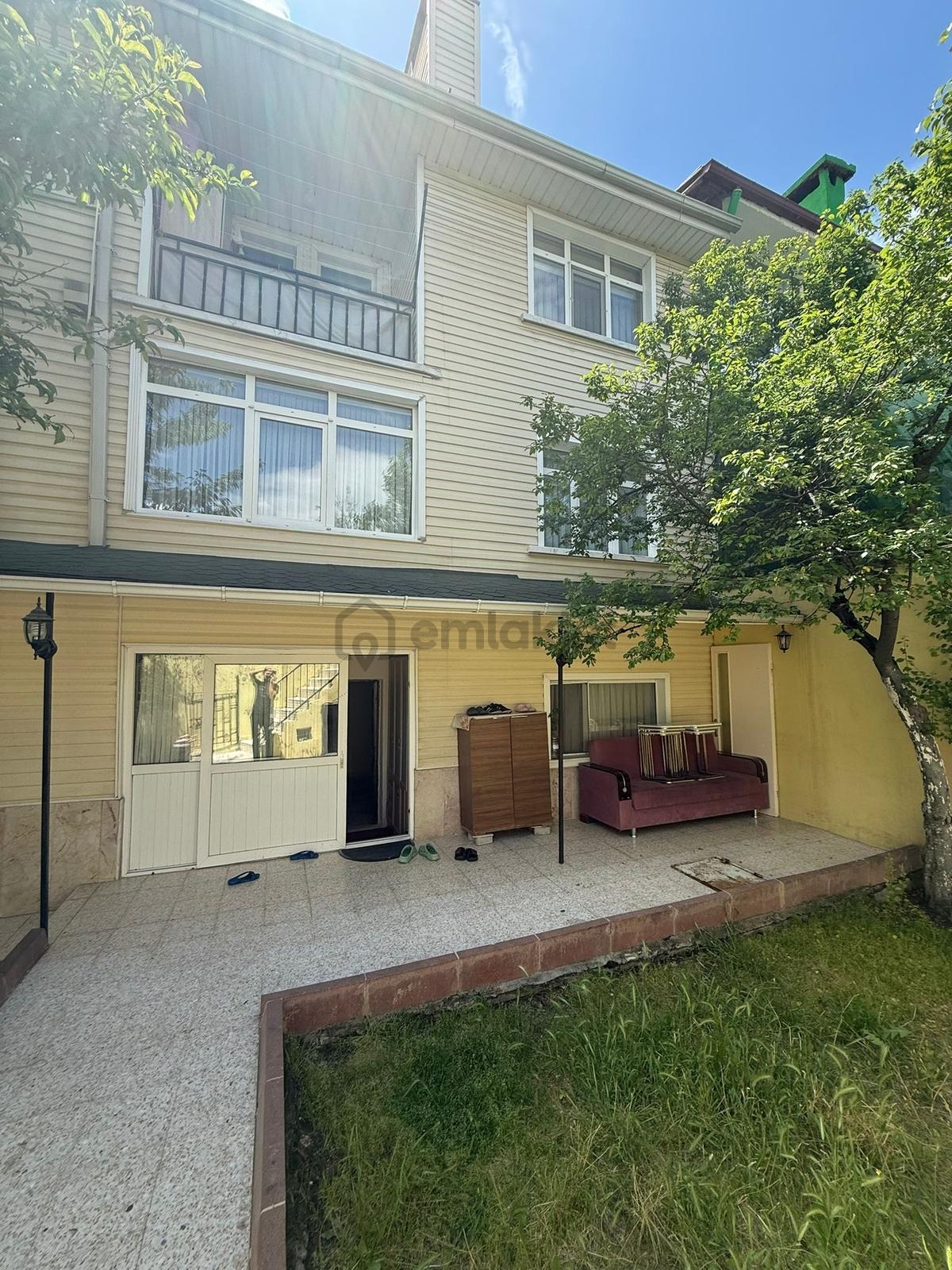 3 Katlı Müstakil Ev -katlar 85 M2 , Toplam 255 M2 + 100 M2 Bahçe - 2