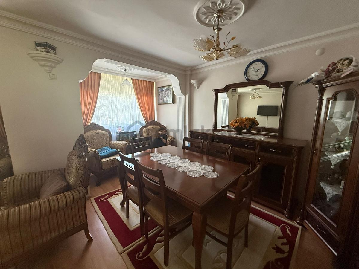 3 Katlı Müstakil Ev -katlar 85 M2 , Toplam 255 M2 + 100 M2 Bahçe - 20