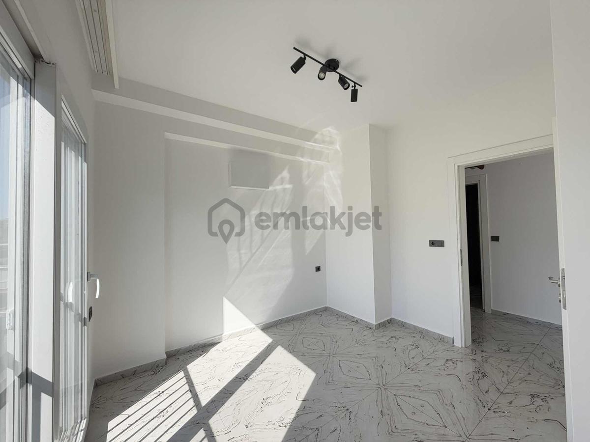 Asansörlü Yeni Bina Da Ara Kat Eşyasız Daire - 9
