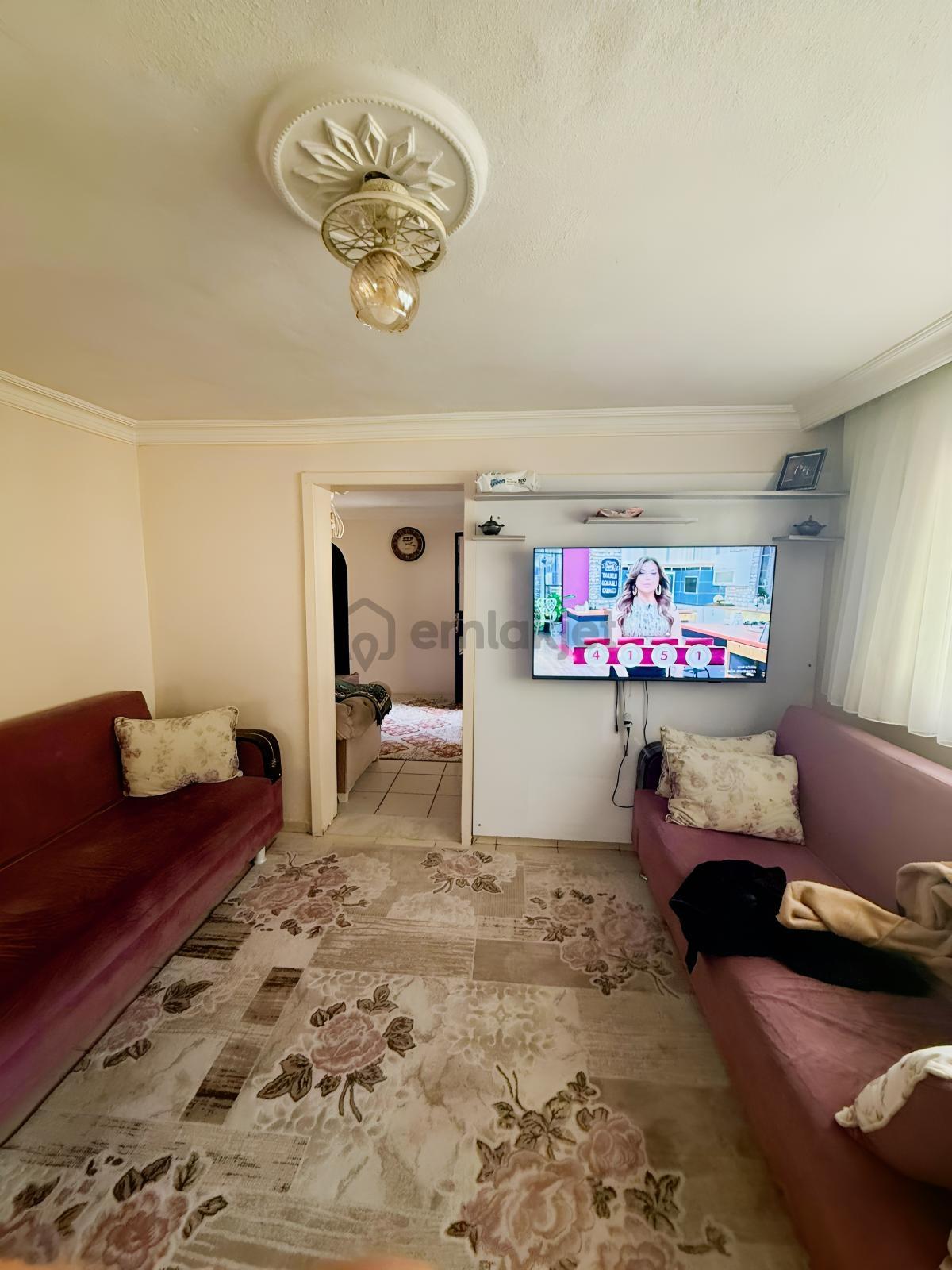 3 Katlı Müstakil Ev - Katlar 85 M2 ,toplam 255 M2 + 100 M2 Bahçe - 19