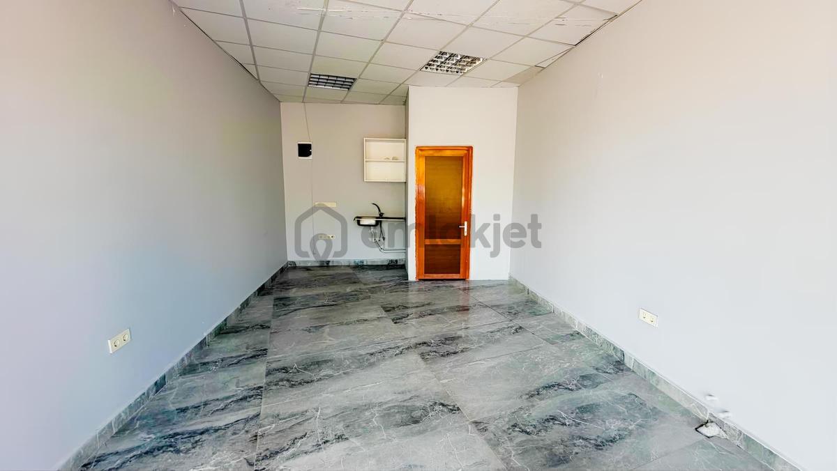 Seferihisar'da Cadde Üzerinde Kiralık Dükkan - 21