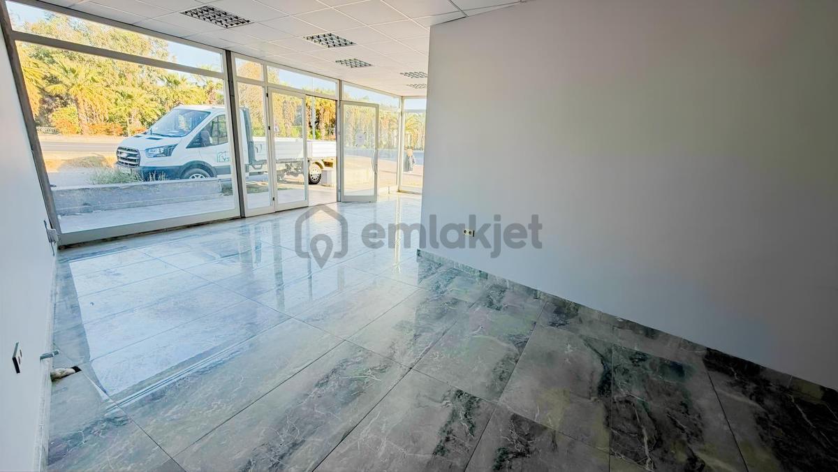 Seferihisar'da Cadde Üzerinde Kiralık Dükkan - 18