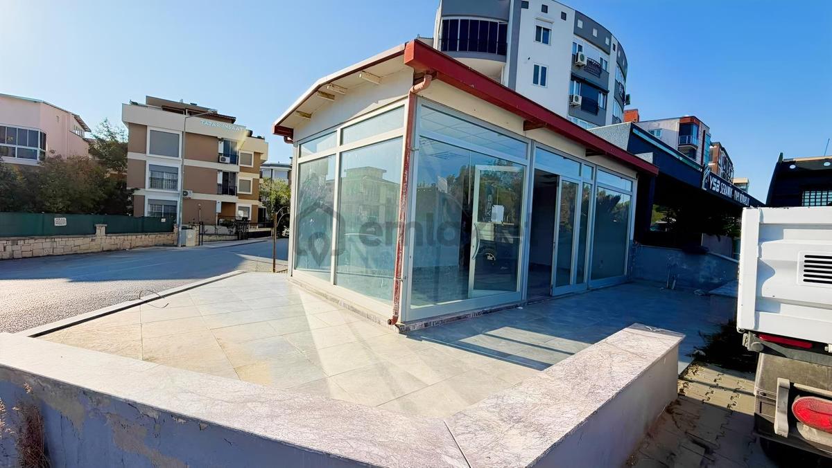 Seferihisar'da Cadde Üzerinde Kiralık Dükkan - 3