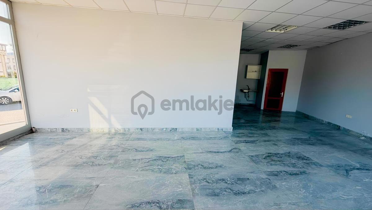 Seferihisar'da Cadde Üzerinde Kiralık Dükkan - 22