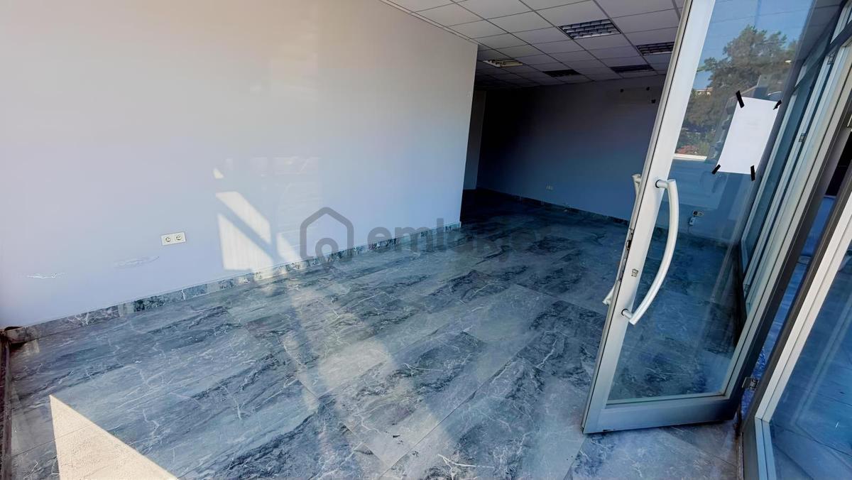 Seferihisar'da Cadde Üzerinde Kiralık Dükkan - 24