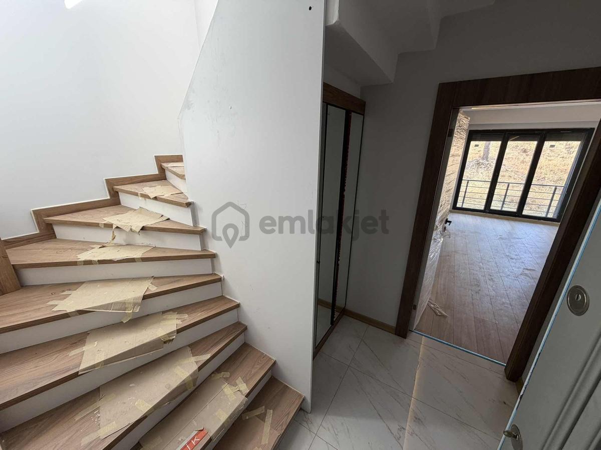 Sv 'den 1+1 Teraslı Köy İçinde Kiralık - 12
