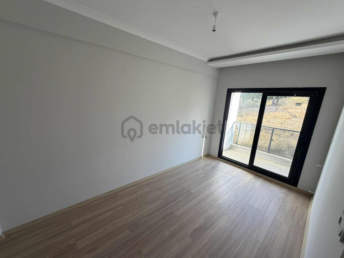 Sv 'den 1+1 Teraslı Köy İçinde Kiralık - 17