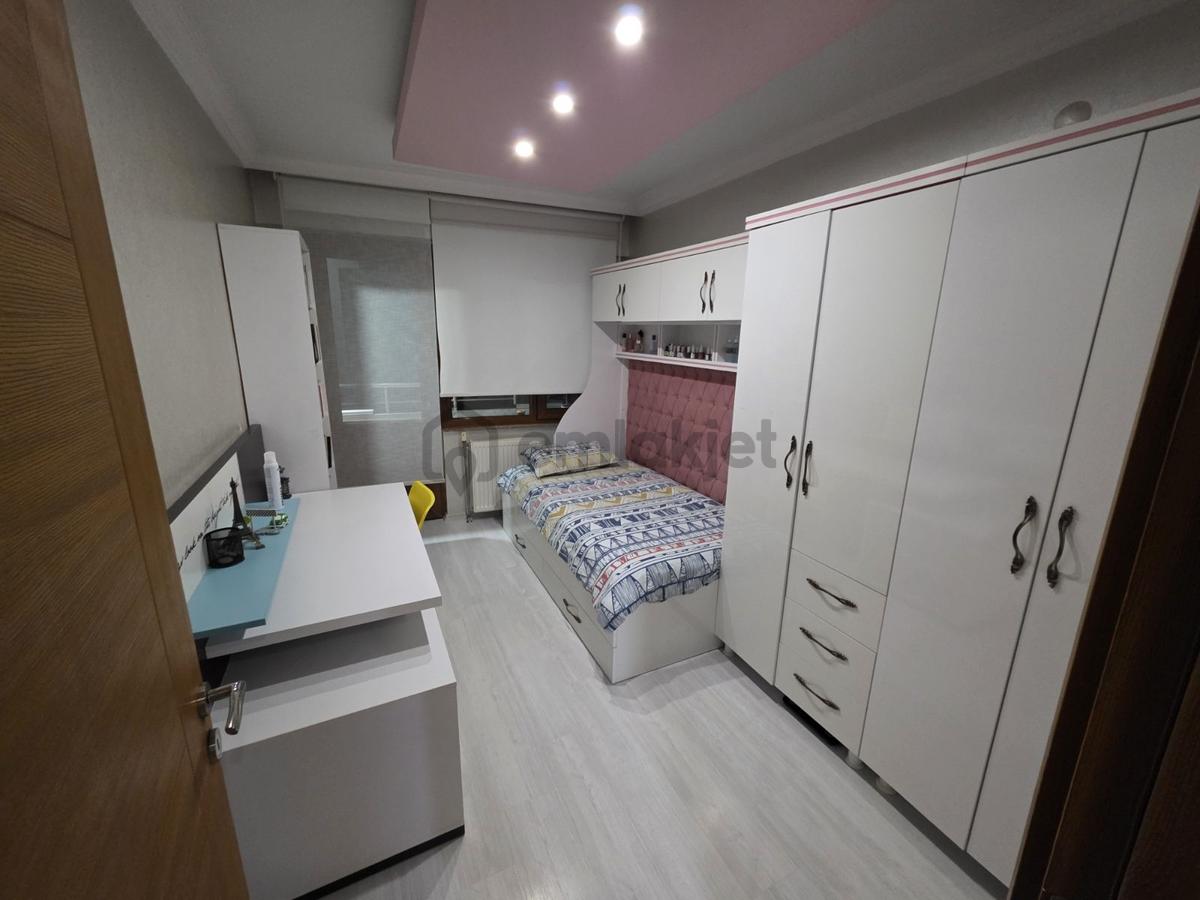 Muhittin'de 3+1 140m² Ön Cephe Arakat İskanlı Satılık Daire!!! - 5