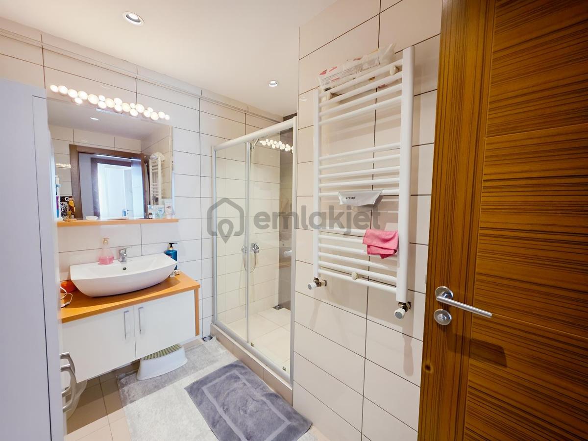 Şerifali Lavella 5 Sitesinde Ara Kat E.banyolu 3+1 Satılık Daire - 33