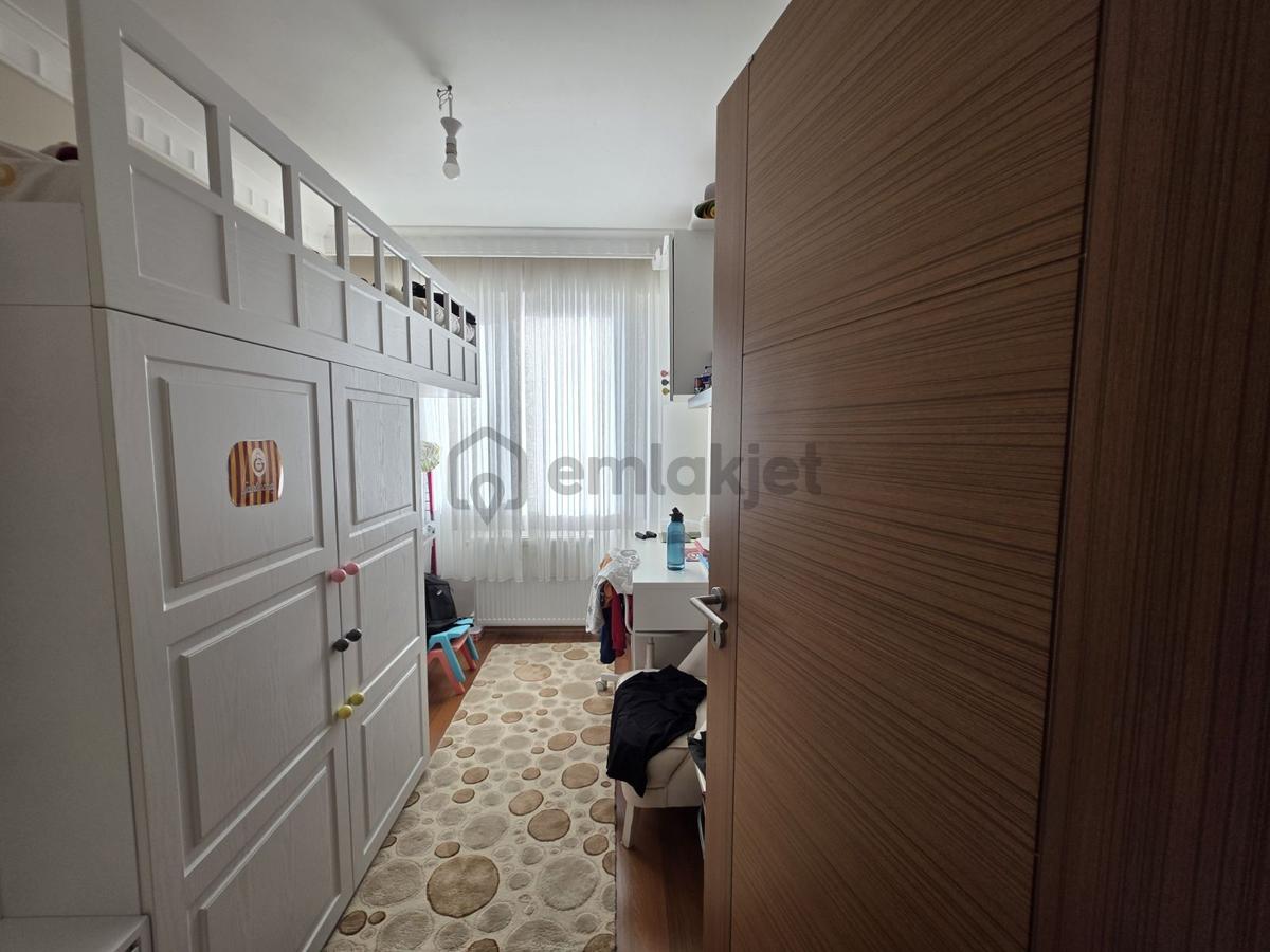 Şerifali Lavella 5 Sitesinde Ara Kat E.banyolu 3+1 Satılık Daire - 12