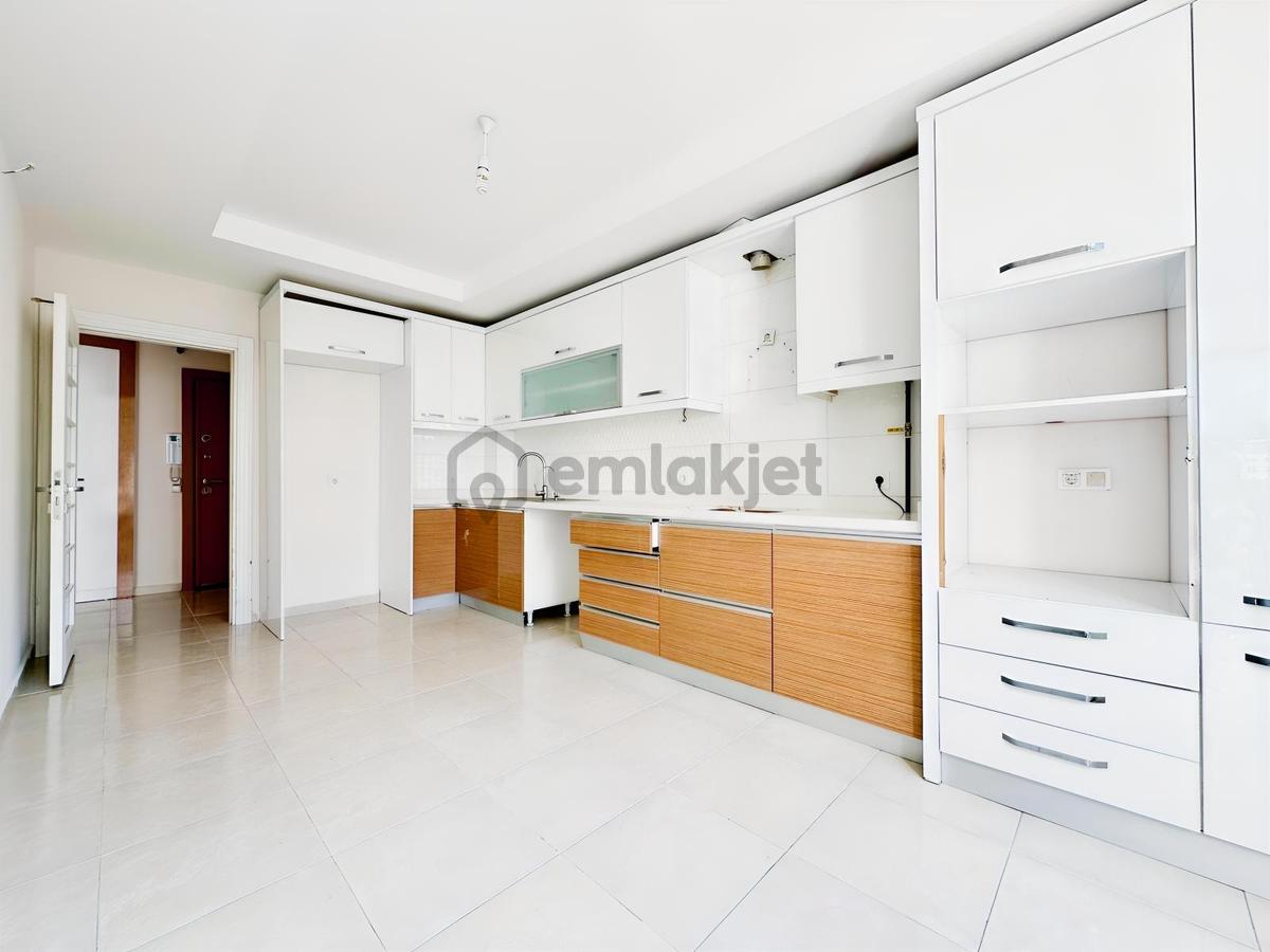 Havuzlu Site İçerisinde Doğalgazlı 3+1 155m2 Kiralık Daire - 6