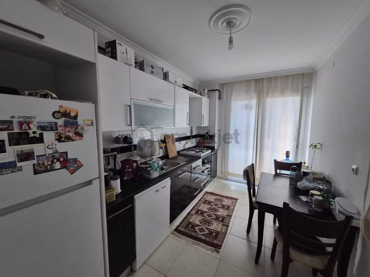 Karşıyaka Şemikler, Genç Binada Eşyali Kıralık 2+1 Daire - 11