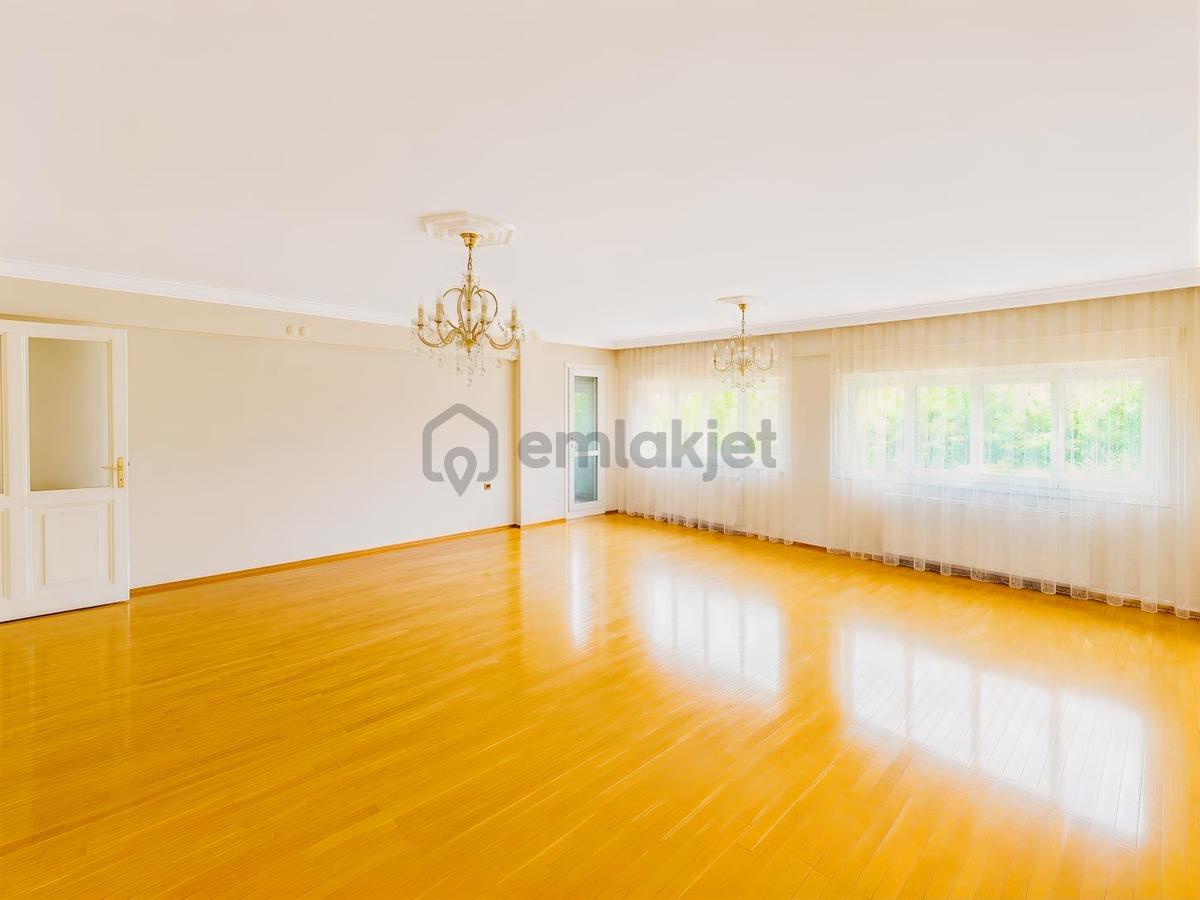 Karşıyaka Yalı Mah.'de 200 M2 Net, 4+1/ 3 Wc ,2 Banyo Balkonlu - 3