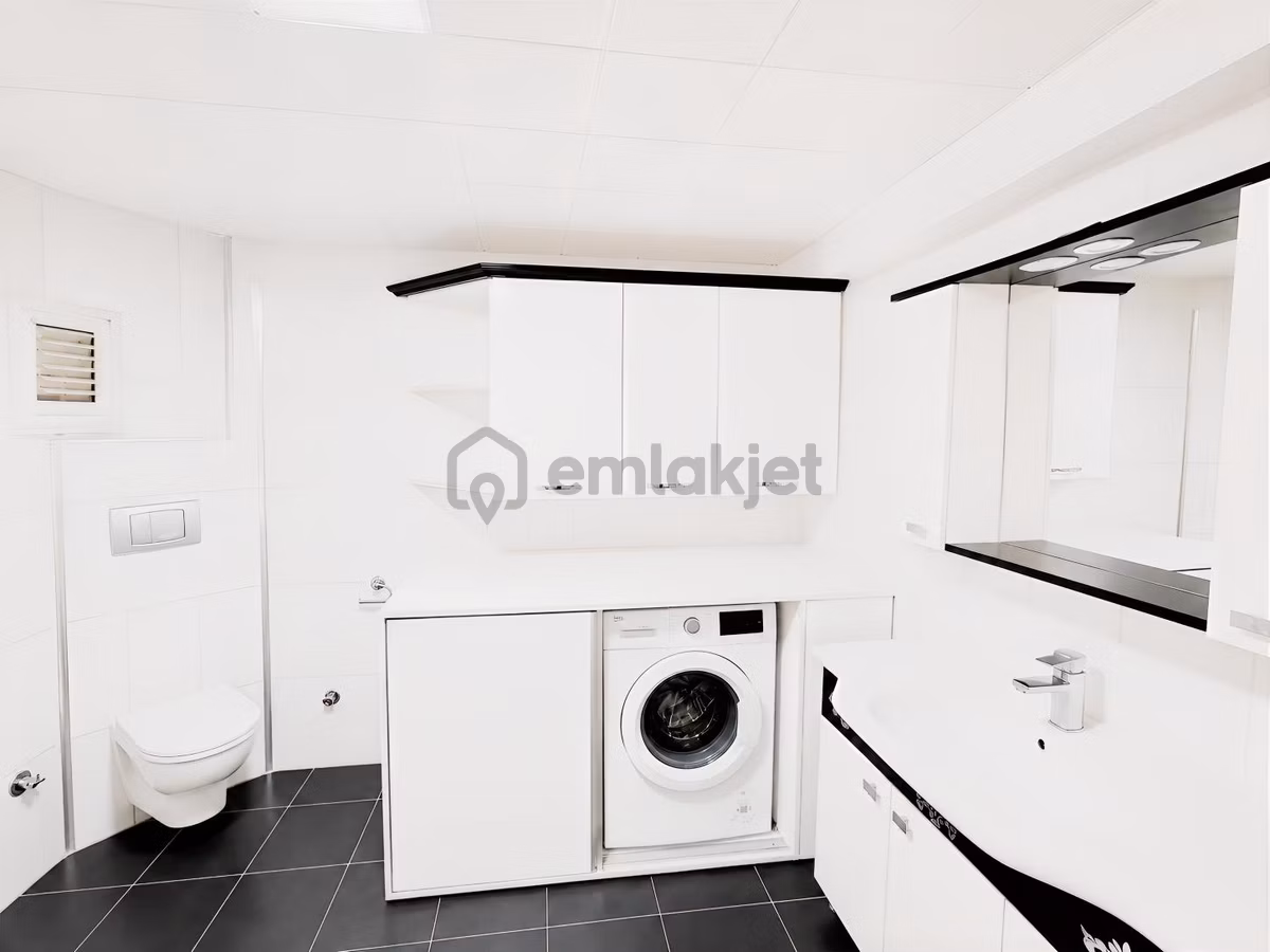 Karşıyaka Yalı Mah.'de 200 M2 Net, 4+1/ 3 Wc ,2 Banyo Balkonlu - 24