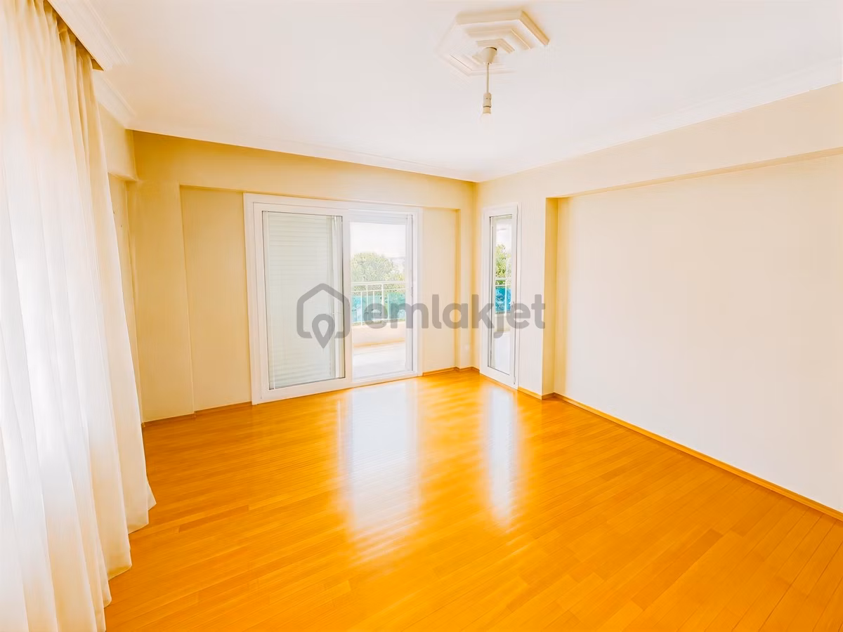 Karşıyaka Yalı Mah.'de 200 M2 Net, 4+1/ 3 Wc ,2 Banyo Balkonlu - 21