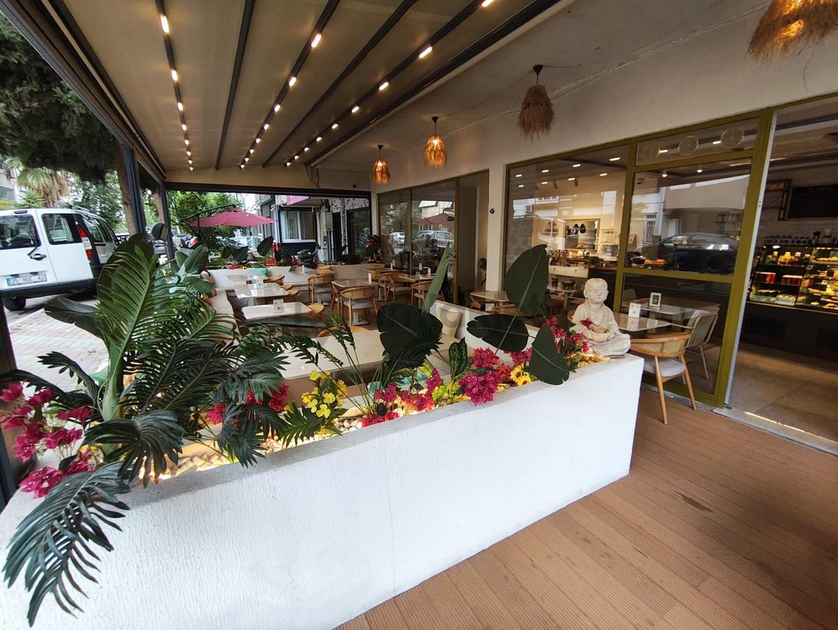 Bostanlı Devren Kiralık Cafe