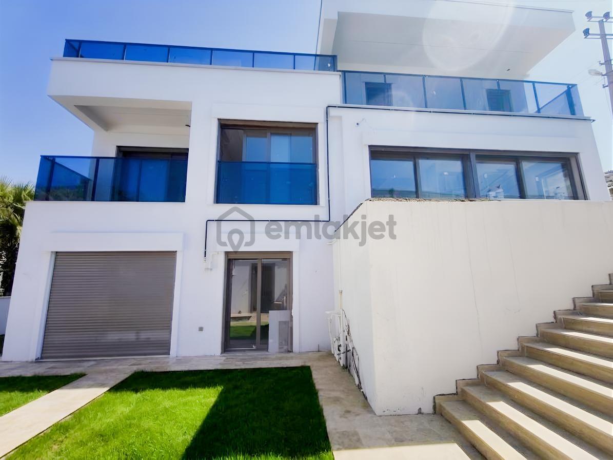 Kuşadası'nda Satılık 1+1 Daire(müstakil Kullanım-denize 200 M.) - 22