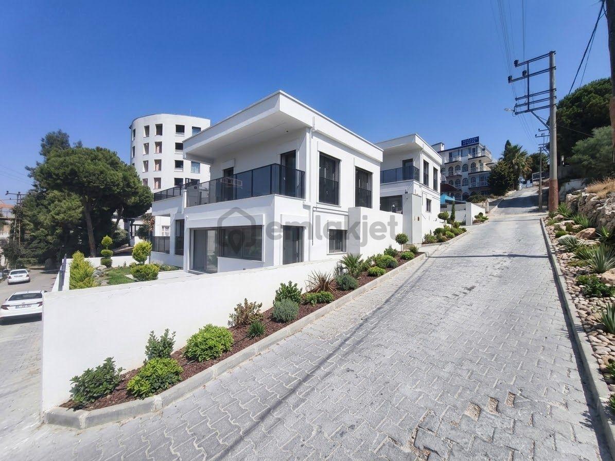 Kuşadası'nda Satılık 1+1 Daire(müstakil Kullanım-denize 200 M.) - 23