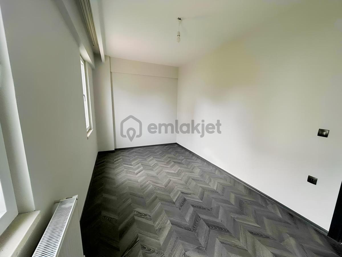 Körfez Havuzlu Sitede 2+1 - 12