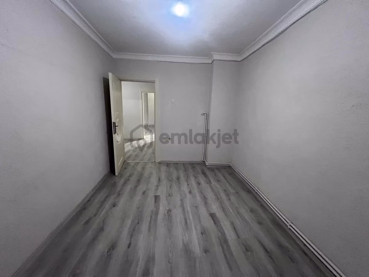Arnavutköy Havalimanına Yakın 2+1 Giriş Daire - 9