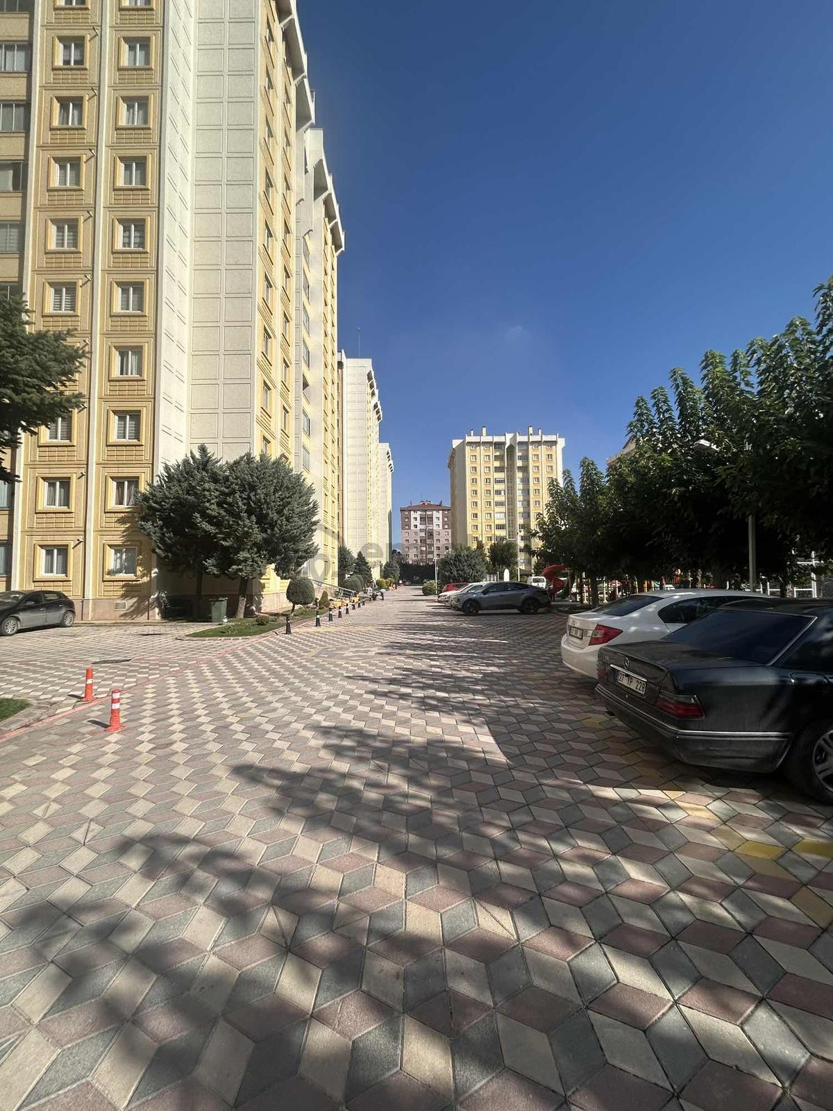 Selçuklu'da Kardelen Konutlarında Satılık 4+1 Daire - 13