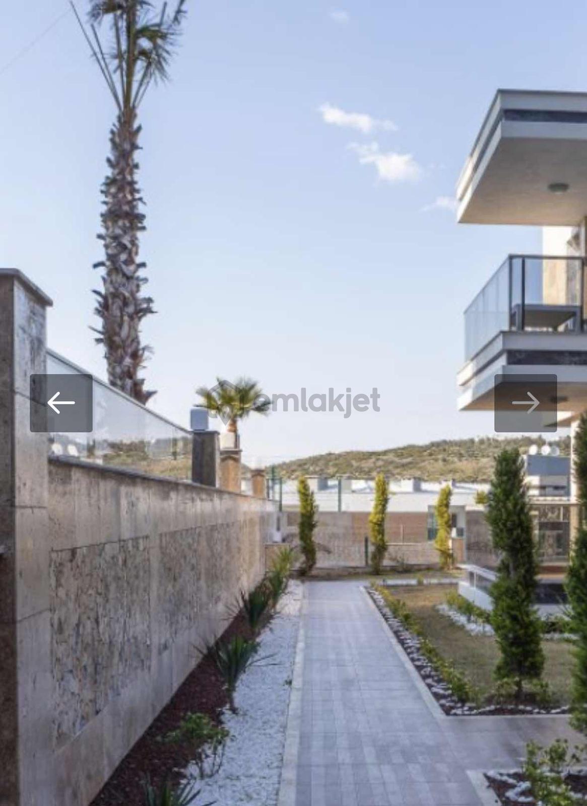 Kuşadası Otogar Arkasında Lüx 2+1 Daire - 24