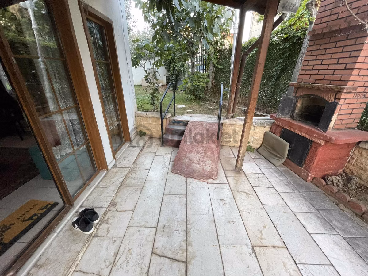Bayramoğlu Kiralık Site İçi Havuzlu Eşyalı Vila 5+1 - 7