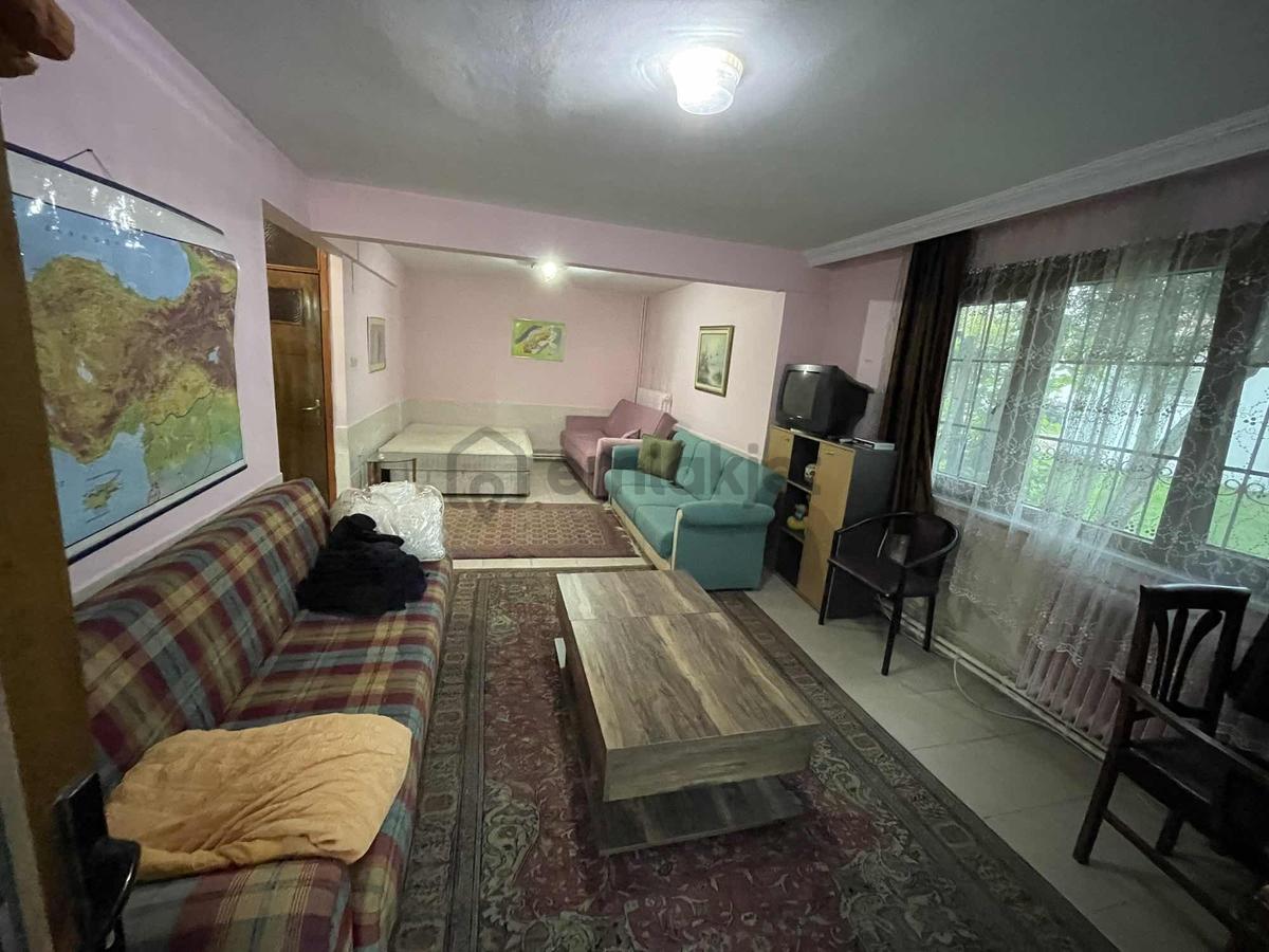 Bayramoğlu Kiralık Site İçi Havuzlu Eşyalı Vila 5+1 - 12