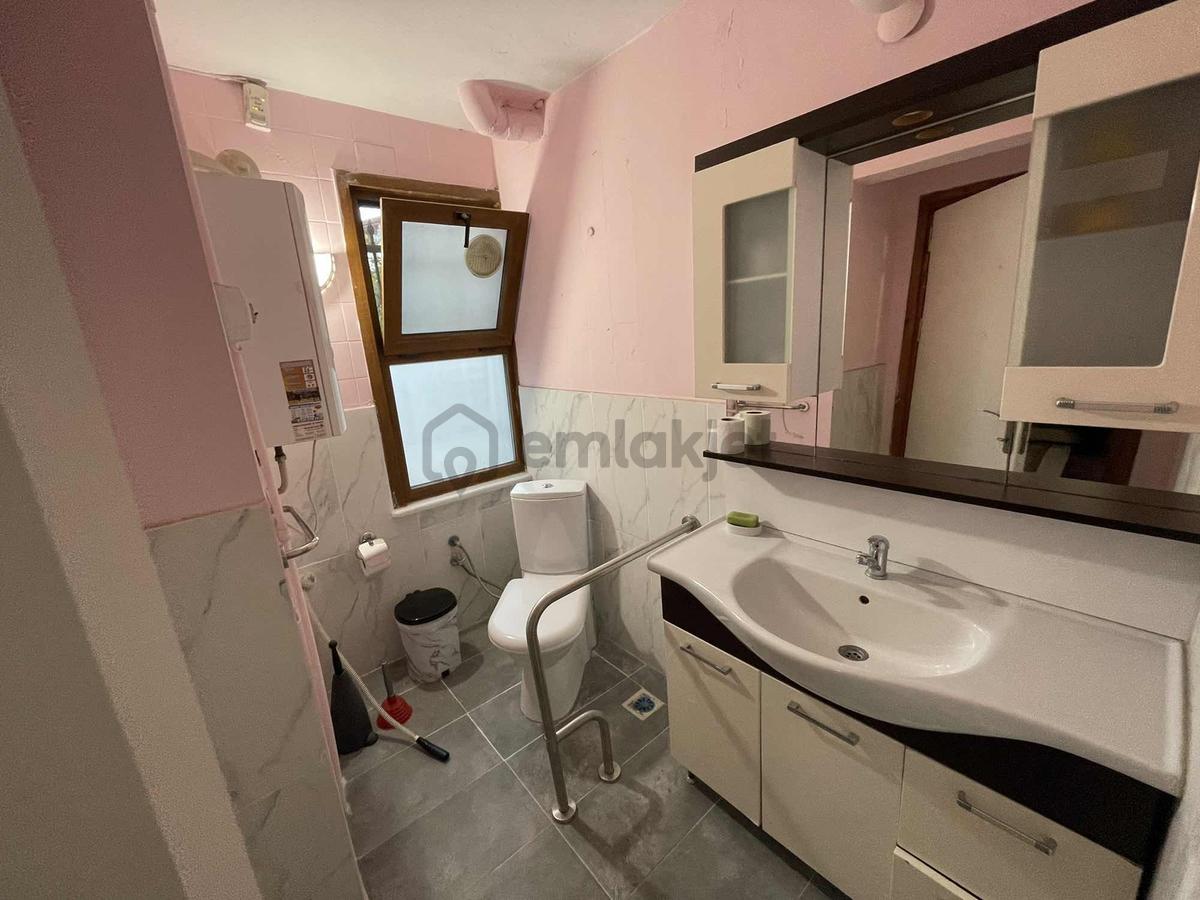 Bayramoğlu Kiralık Site İçi Havuzlu Eşyalı Vila 5+1 - 17
