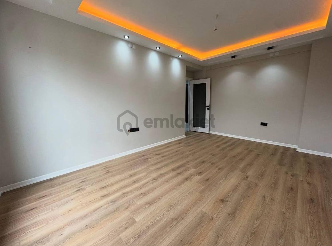 Bostanlı'da Sahibinden Kiralık 2+1 Daire Mülk Sahibi: 𝟢𝟻𝟺𝟷’ 𝟼𝟹𝟼’ 𝟻𝟼𝟽𝟾 - 7