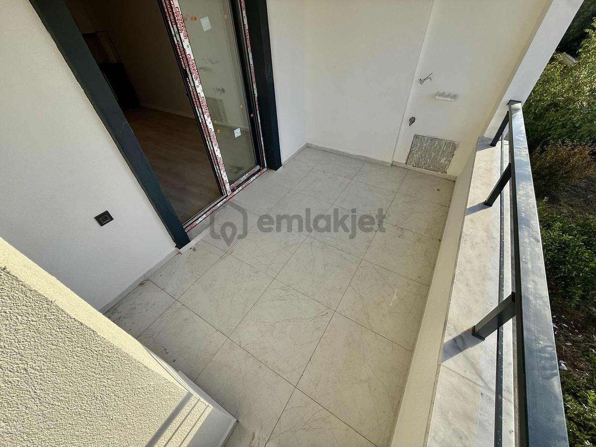 Okaliptus Sokakta Arakat Harika 2+1 Doğalgazlı Daire - 11