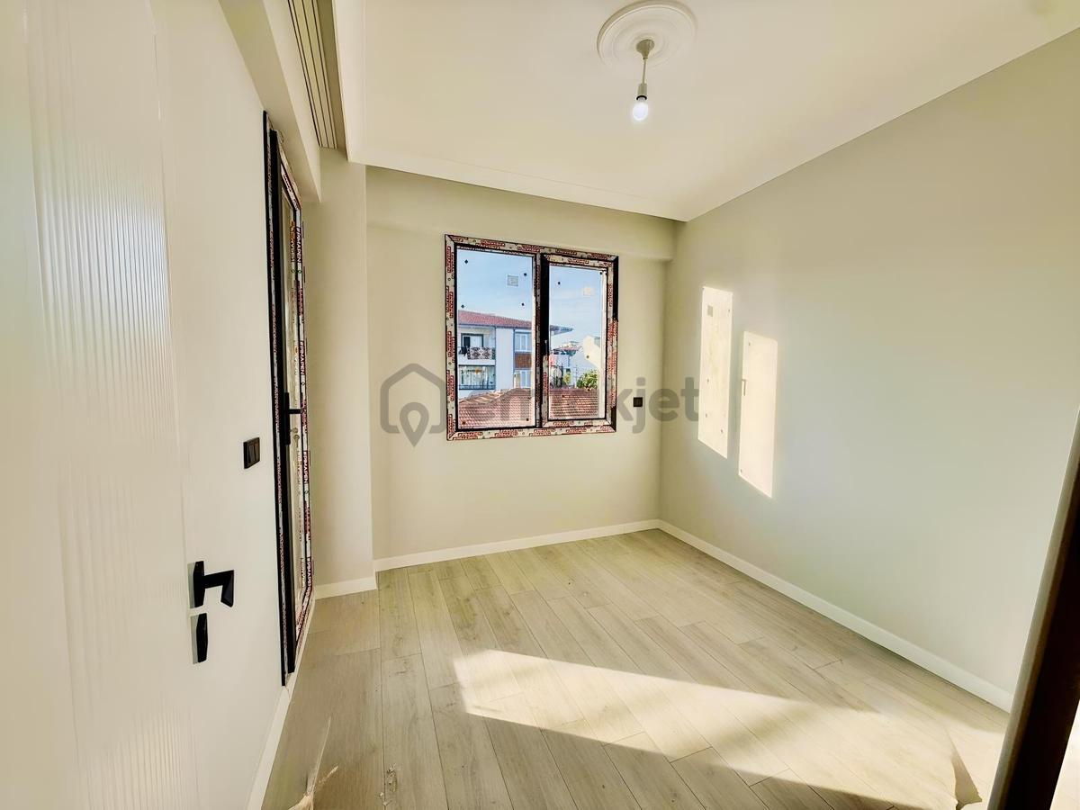 Okaliptus Sokakta Arakat Harika 2+1 Doğalgazlı Daire - 14