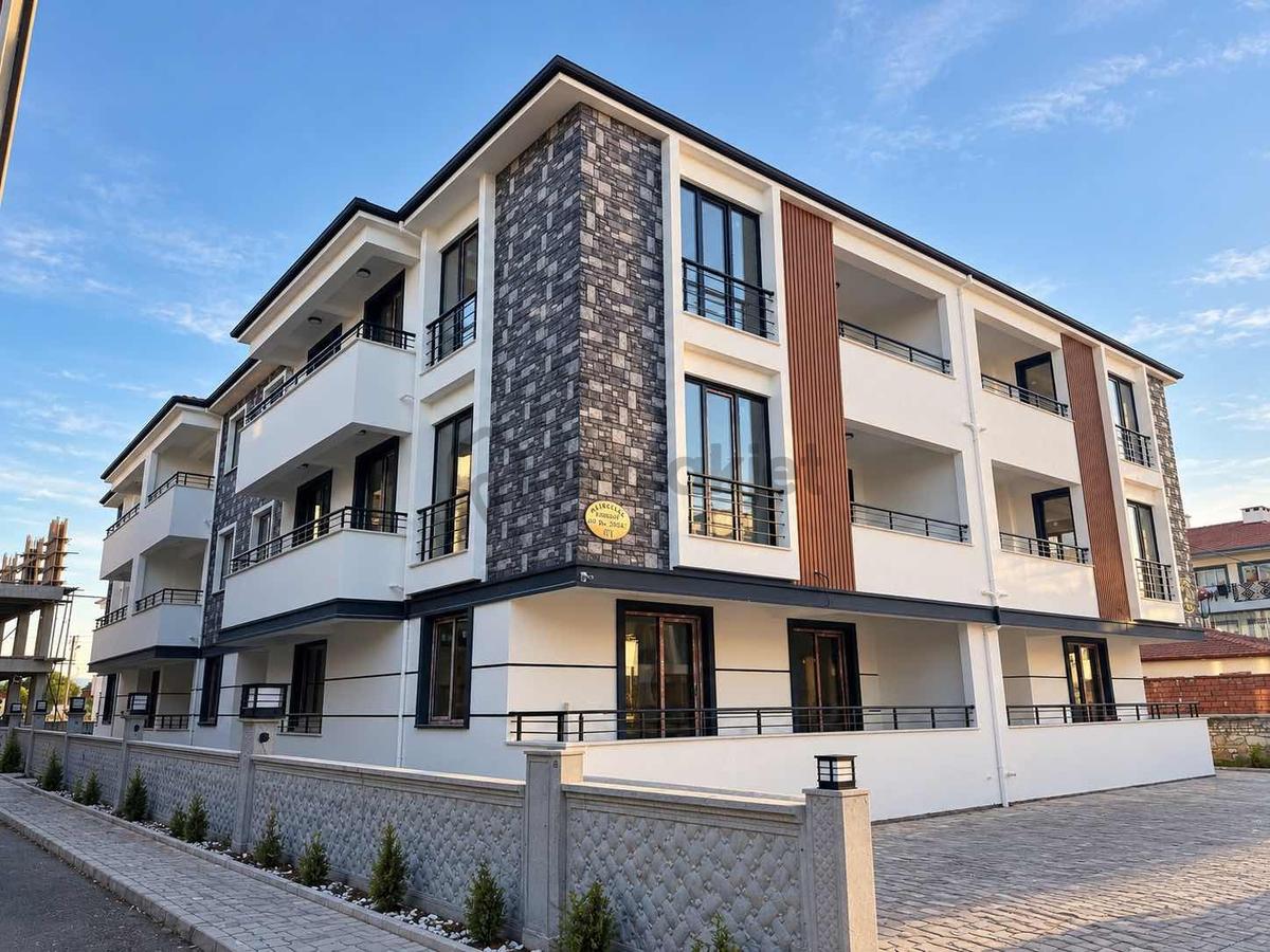 Okaliptus Sokakta Arakat Harika 2+1 Doğalgazlı Daire