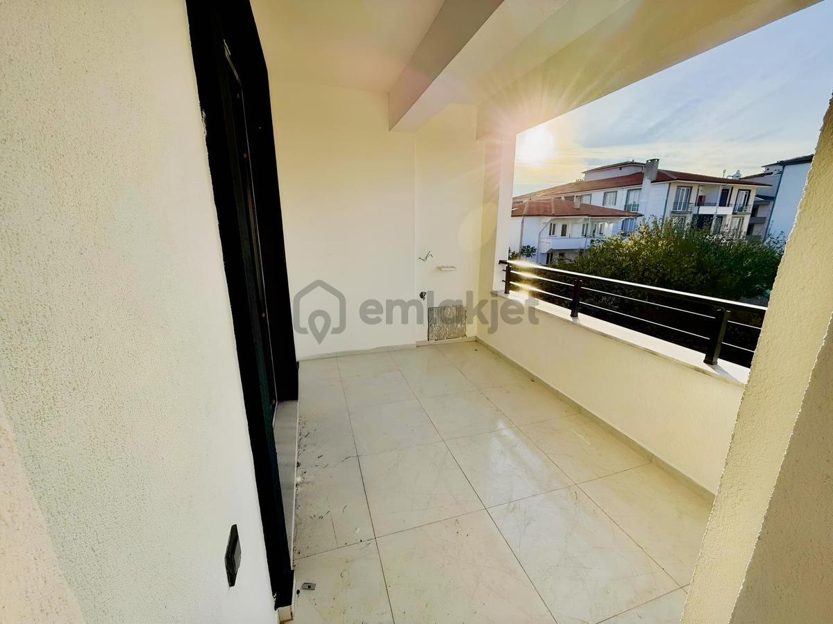 Okaliptus Sokakta Arakat Harika 2+1 Doğalgazlı Daire - 16