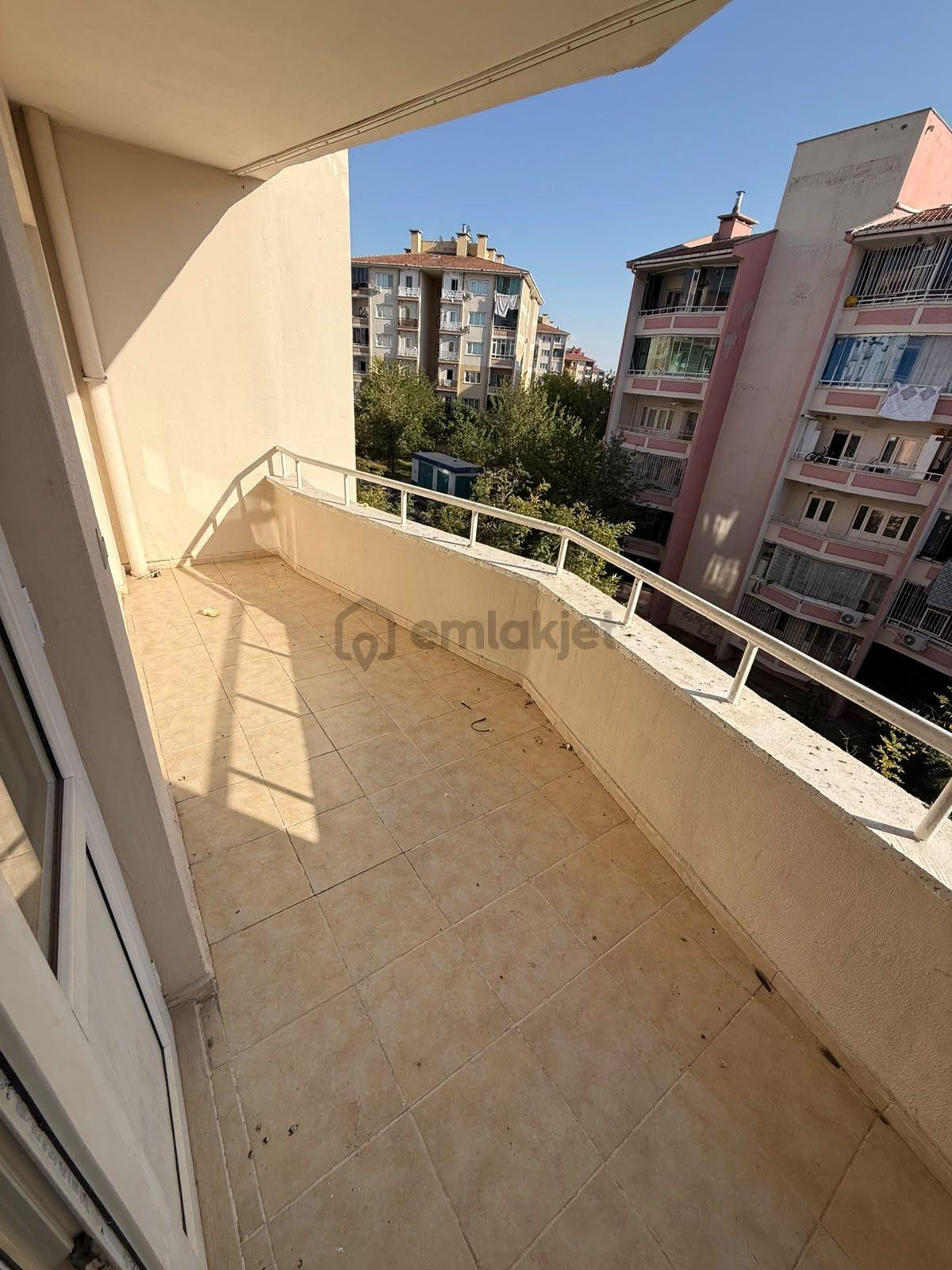 Sahibinden Şehir Hastanesine Yakın 4 Kat Satılık Daire - 5