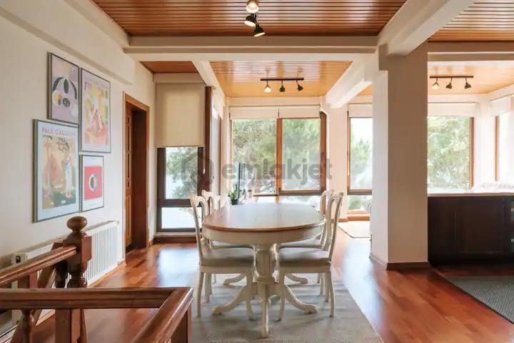 Sarıyerde Kesintisiz Boğaz Manzaralı 4+2 Müştemilatlı Villa - 8