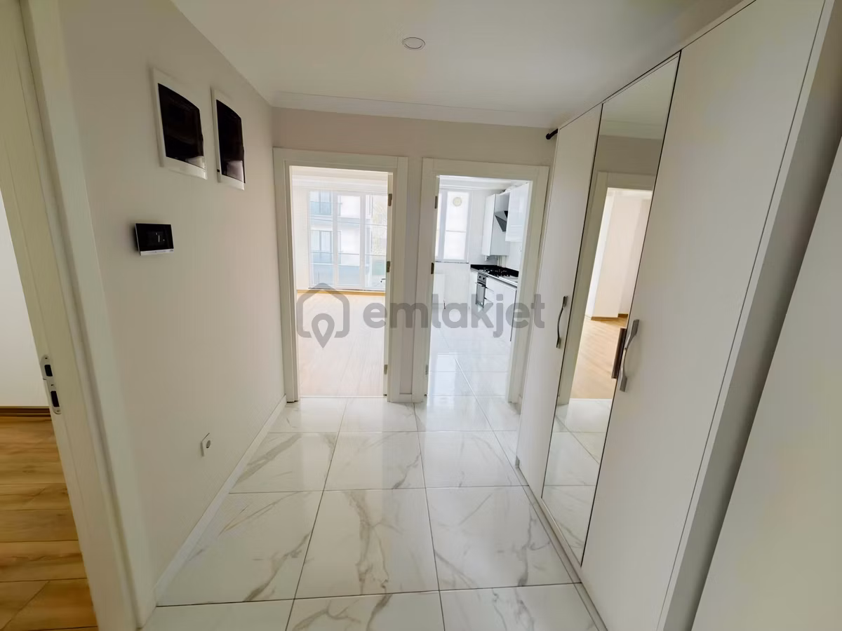 Kartalcumhuriyet Mah Kiralık 2+1 E5 Metro Yakını - 14