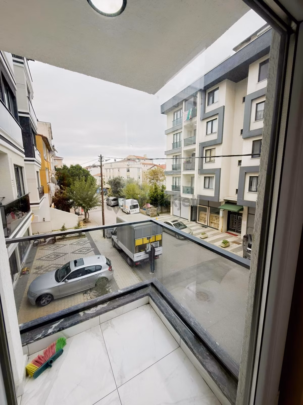 Kartalcumhuriyet Mah Kiralık 2+1 E5 Metro Yakını - 6