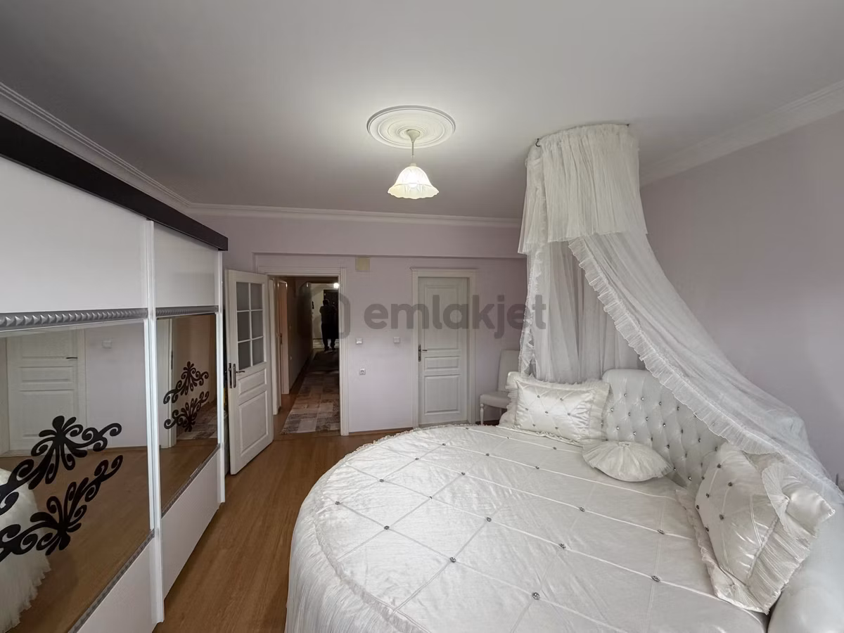 Mabel'den Galip Barutçu Apt. Satılık 3+1 170 M2 Geniş Daire - 17