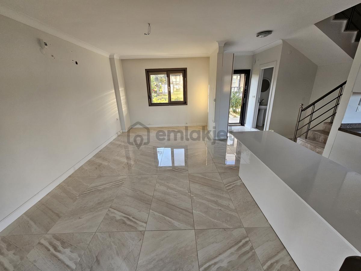 Onmax Karaağaç Bünül Sahilde 3+1 Site İçerisinde Satılık Villa - 9