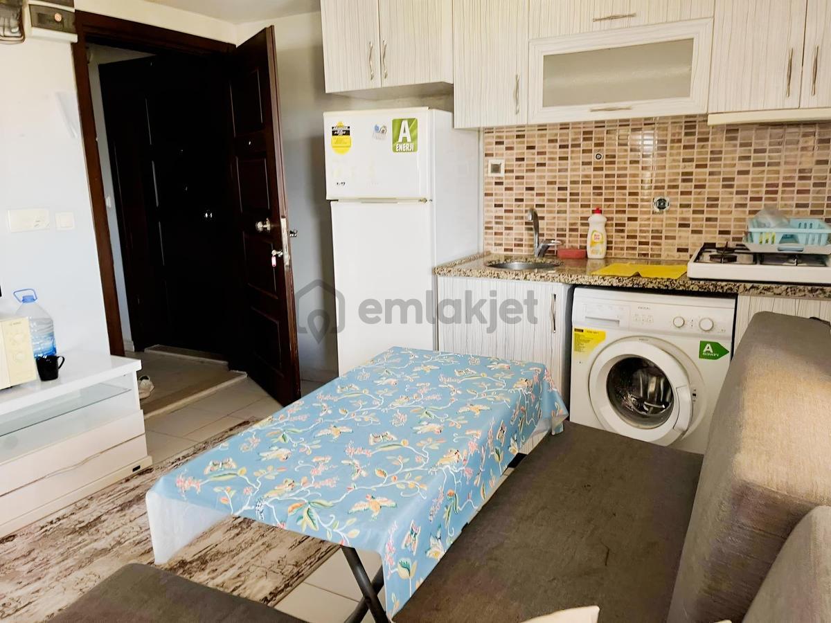 Merkezde Geniş Teraslı Temiz Kullanışlı En Üst Kat