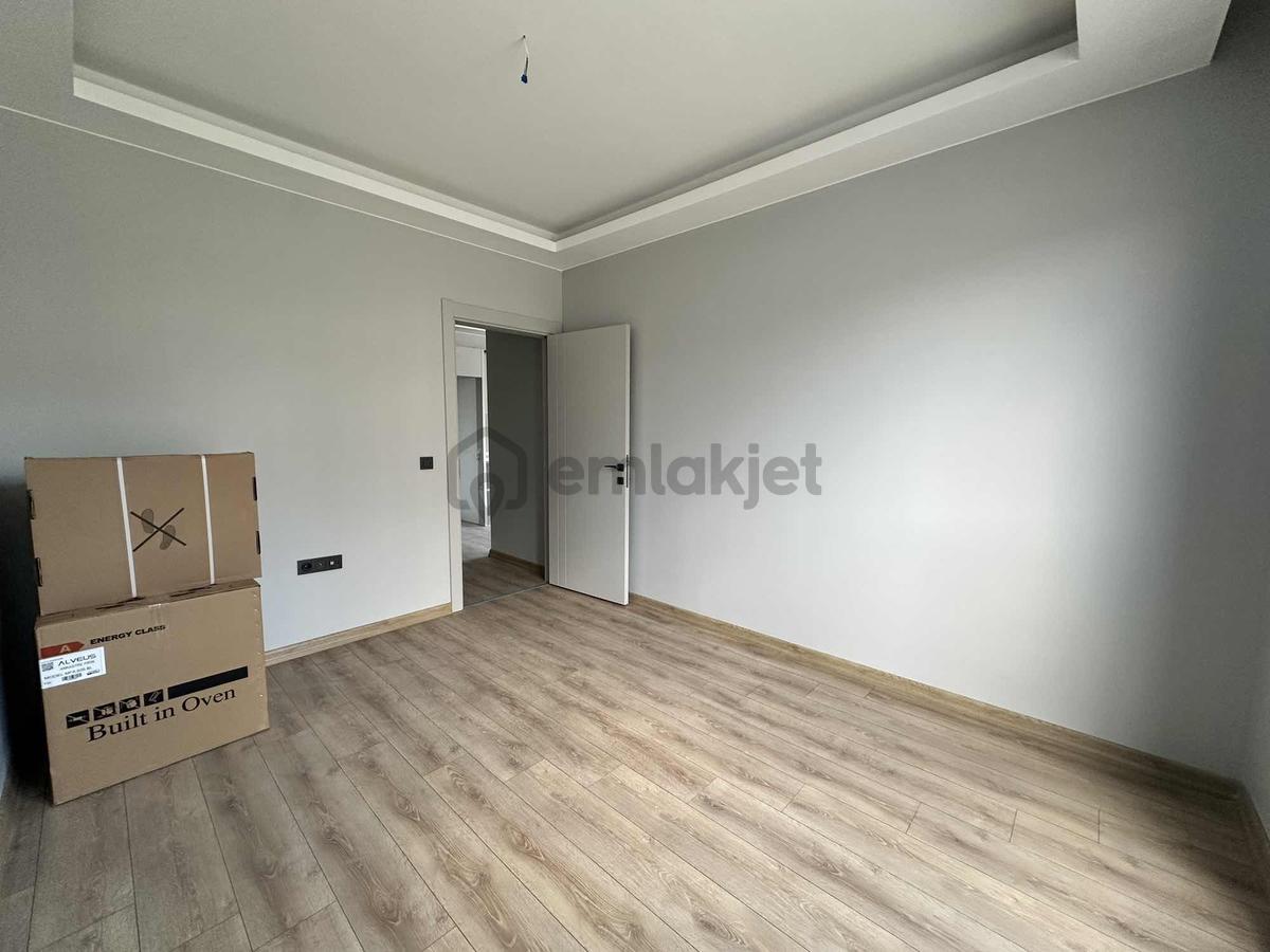 'alaçatı'dan Bulvar Dibi Arakat İskanlı Lüks 1+1 - 19