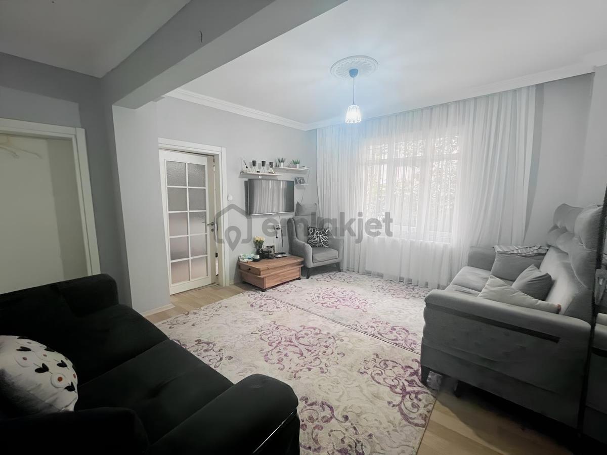 Söğütlü Çeşme'de 2,5+1 85m2 Geniş Ferah Arakat Daire - 3