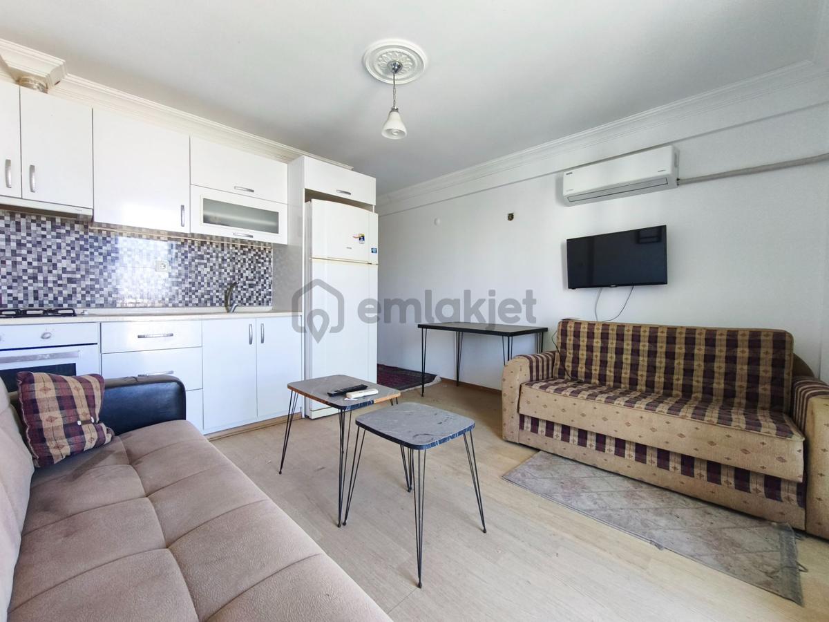 Kuşadası Davutlar’da Satılık Cadde Cepheli 1+1 Daire... - 3