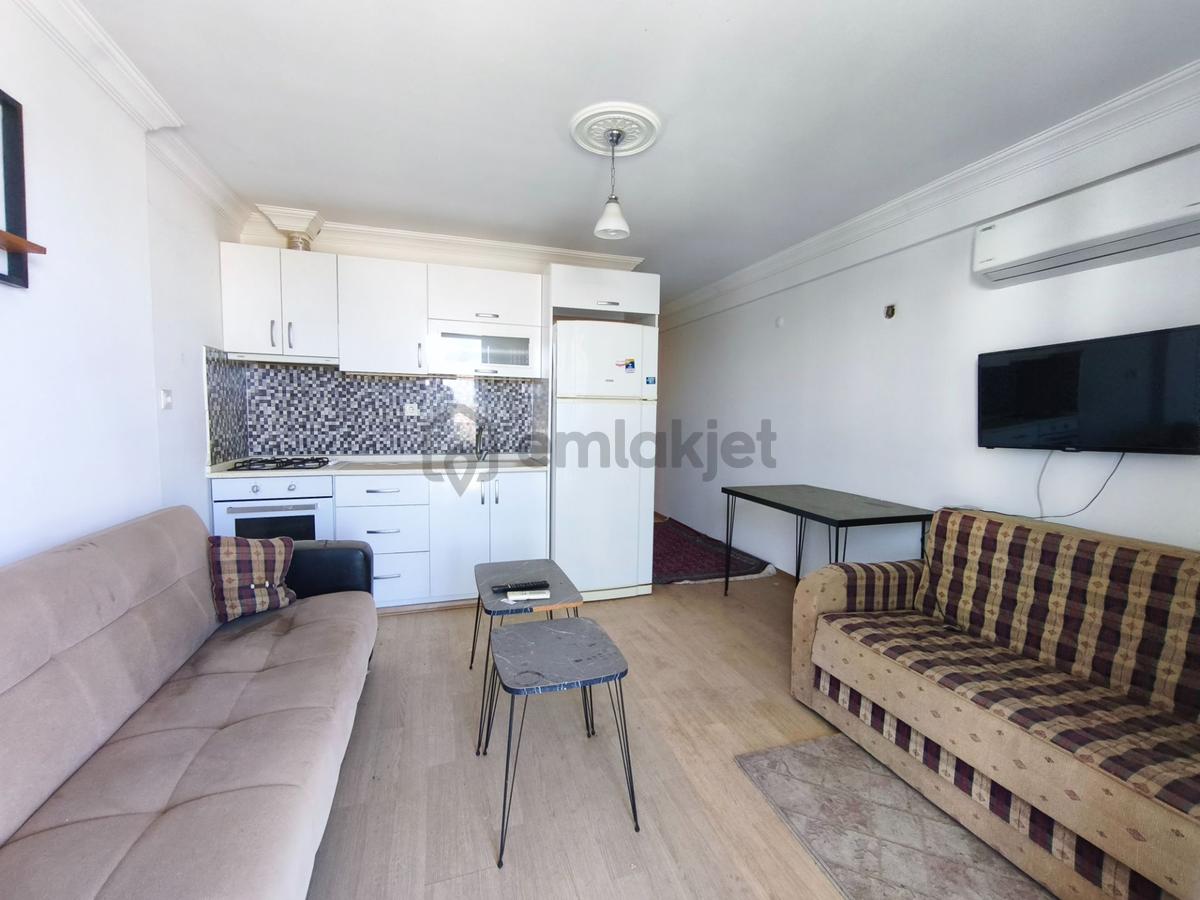Kuşadası Davutlar’da Satılık Cadde Cepheli 1+1 Daire... - 5